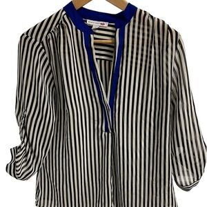 BODY‎ central blouse size XL.